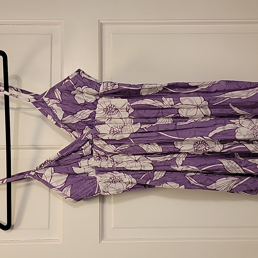 Long maxi Hawaiian dress, purple and white,  size Small